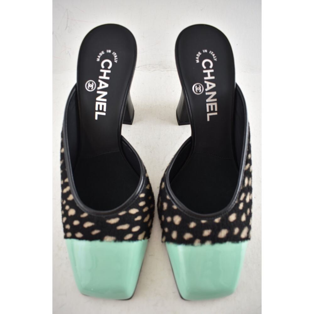 Chanel 26S Blazy Black White Pony Fur Green Square Toe Block Heel Pump Mule 38 - Picture 13 of 16